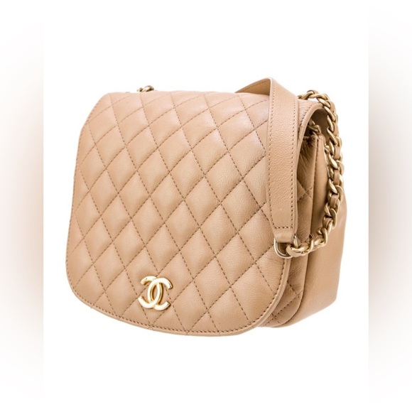 Chanel Coco CC Messenger Calfskin and Quilted Goatskin Tan Bag - Picture 3 of 10